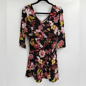Title Nine Dream 3/4 sleeve knee length floral dress fabric SwiftSnap size small